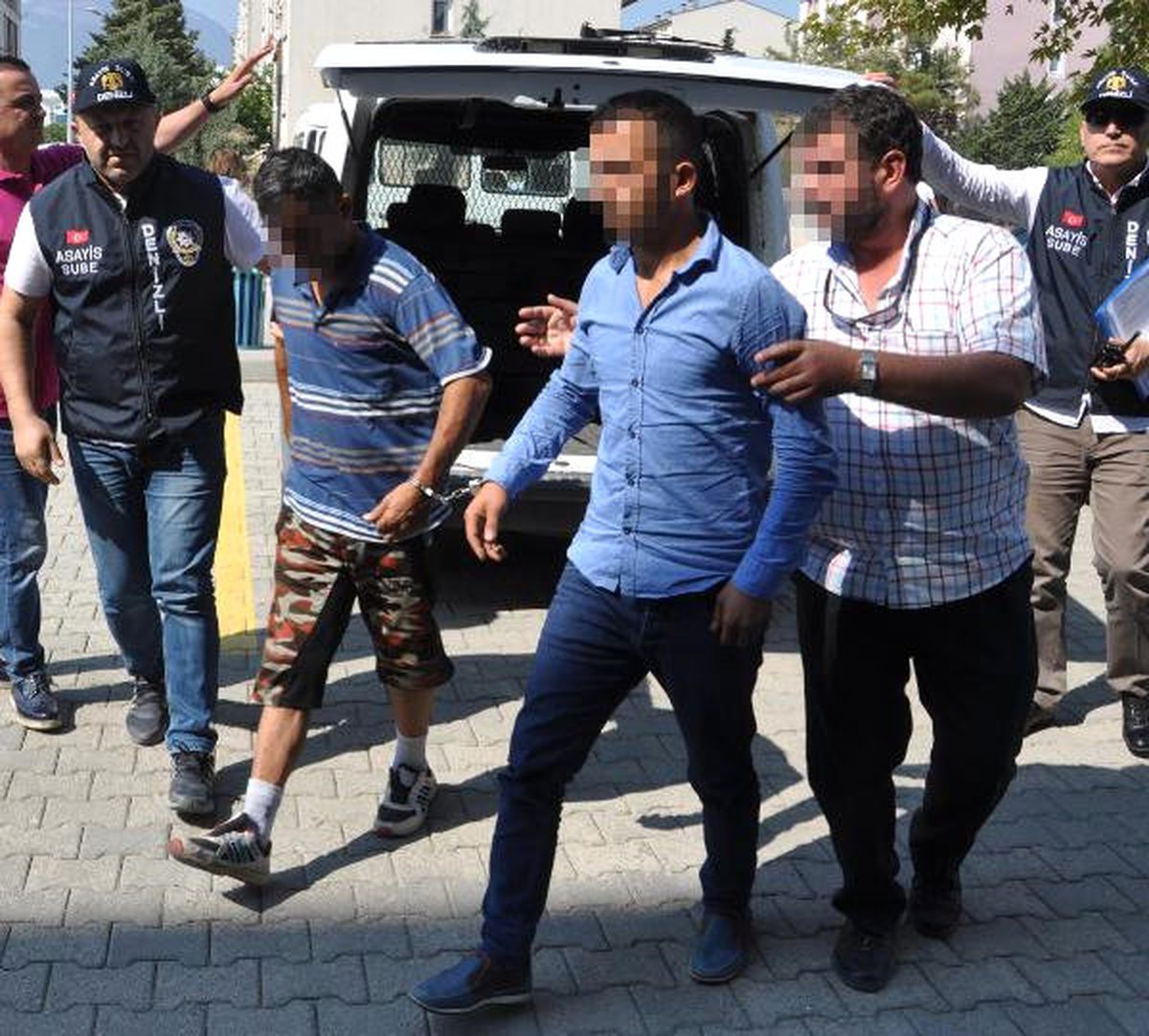 Denizli\'de Kaçırdıkları Emeklinin Parasını Gasp Eden 3 Şüpheli Tutuklandı