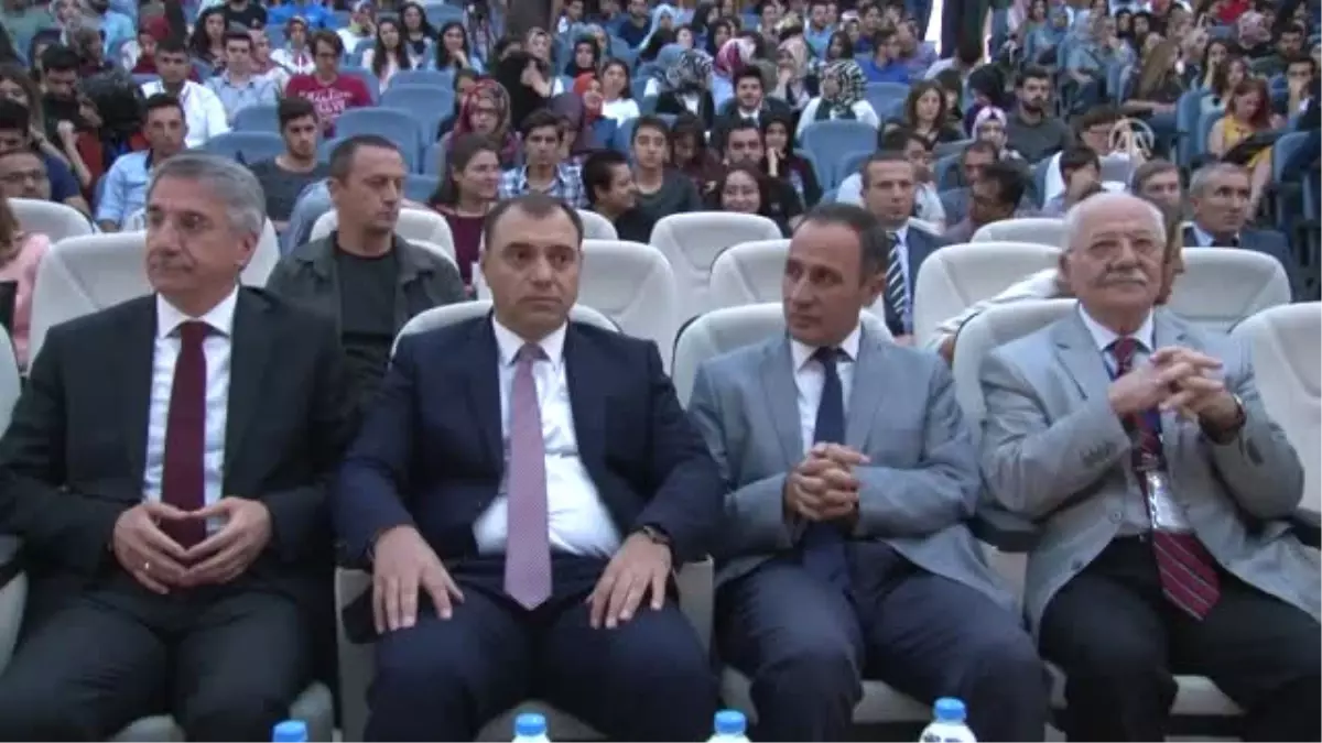 Elazığ\'da Mülteci ve Göç Konulu Panel Düzenlendi