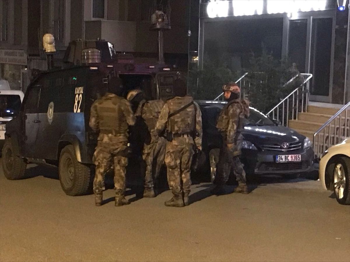 İstanbul\'da Terör Operasyonu