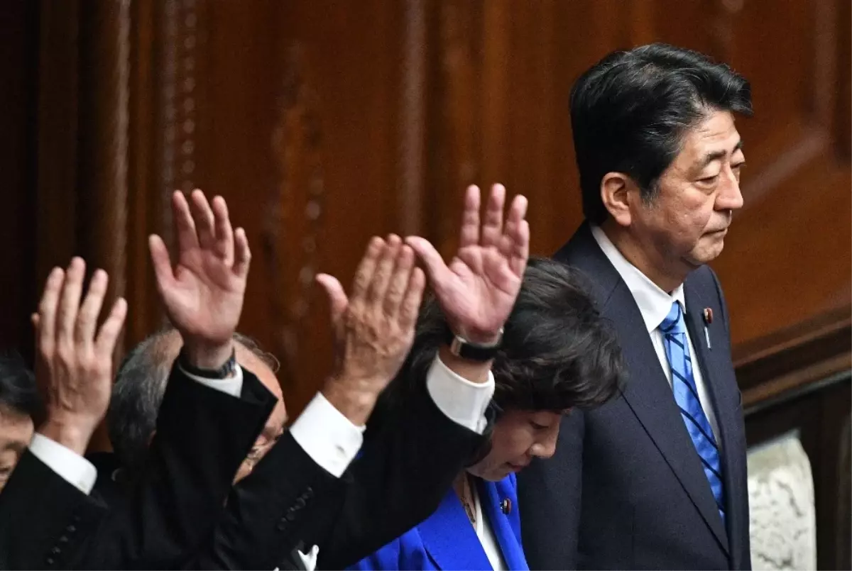 Japonya Başbakanı, Erken Seçim İçin Parlamentoyu Feshetti