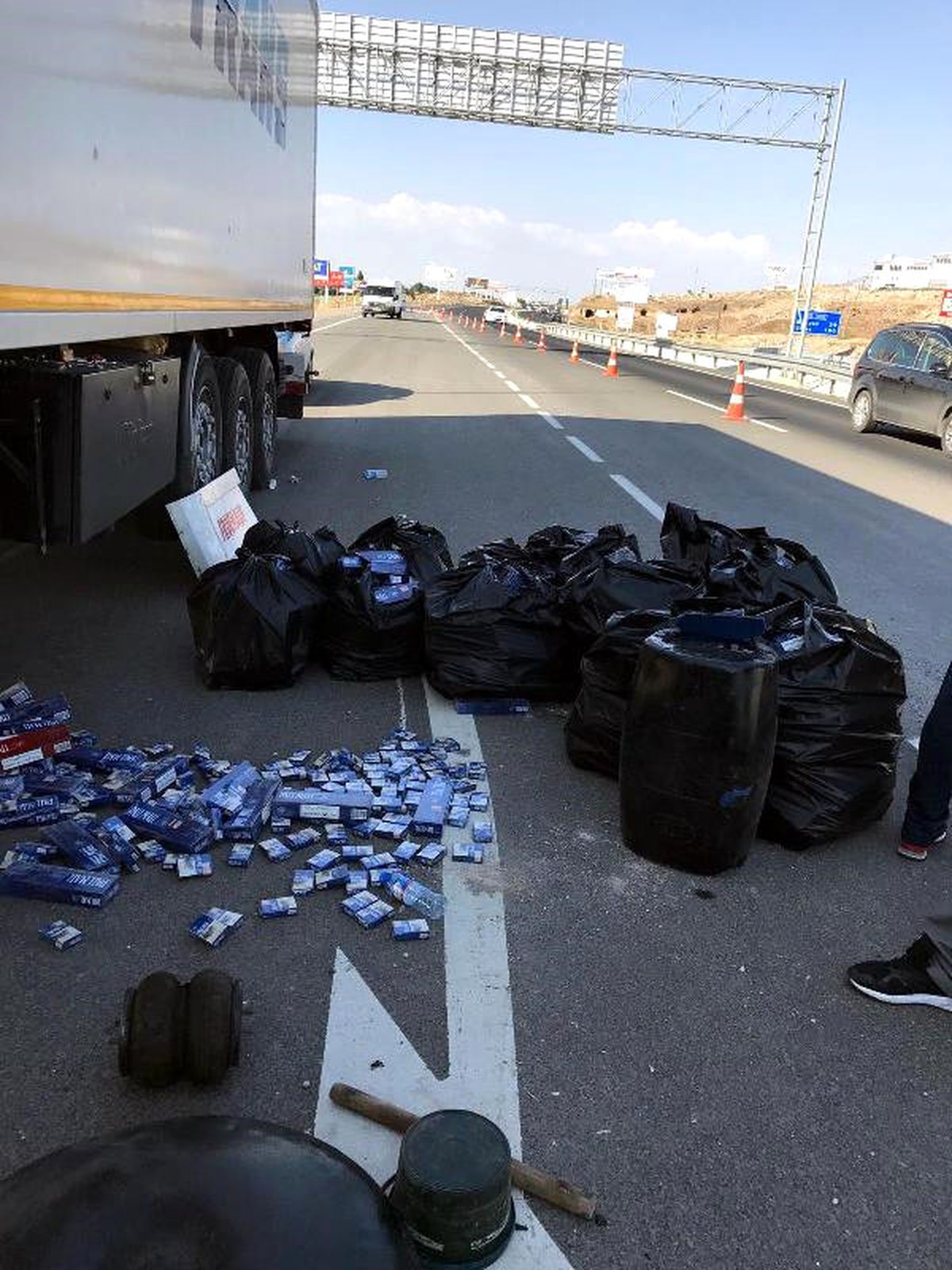 Kayseri\'de Gümrük Kaçağı Sigara Operasyonu