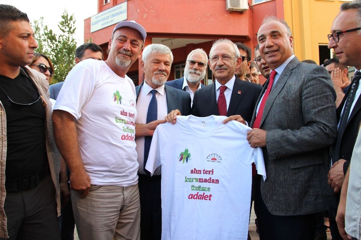 Kılıçdaroğlu Üzüm Çalıştayından Ayrıldı