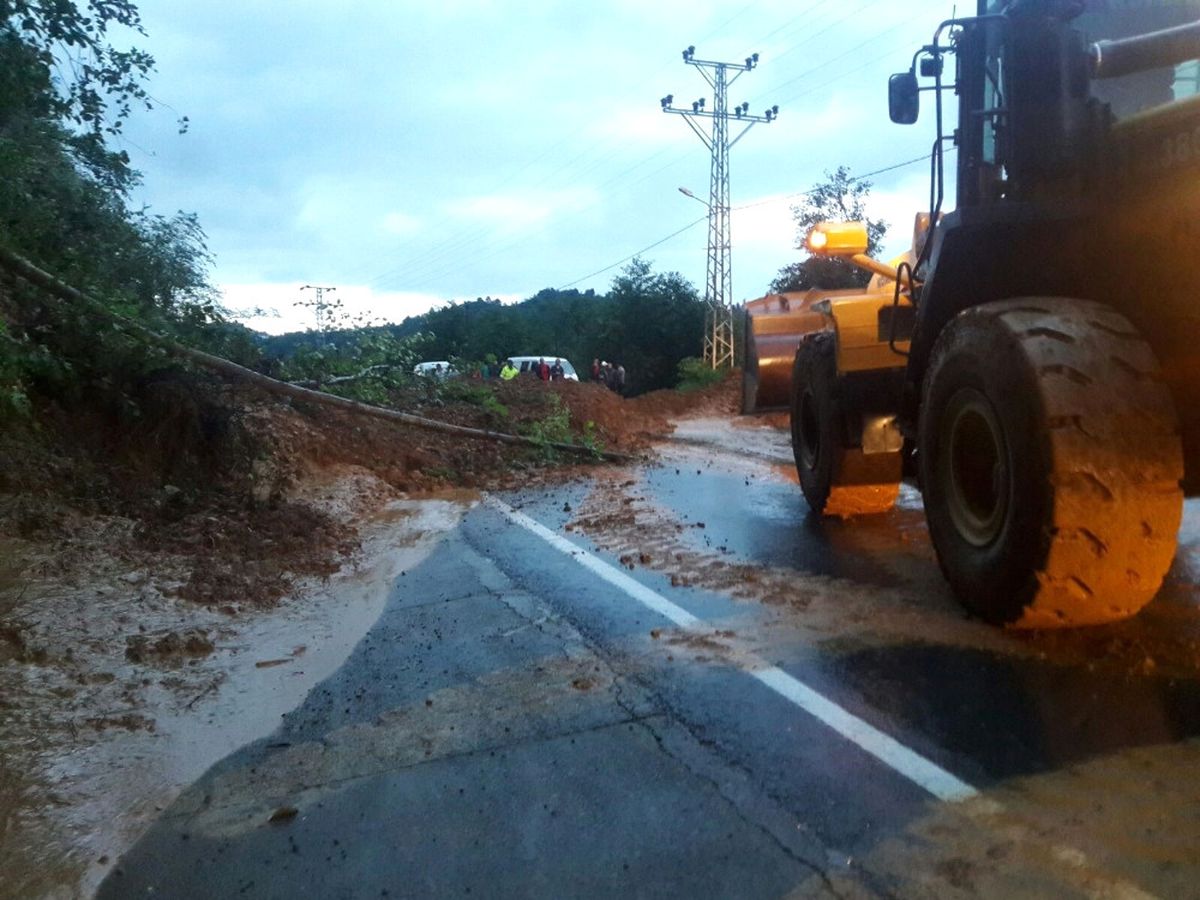 Rize\'de Yağış Heyelanlara Neden Oldu