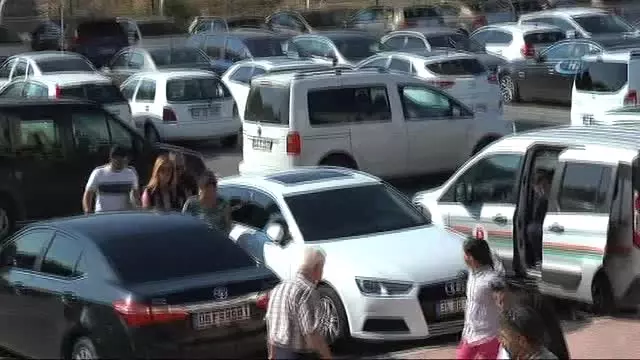 Temizlikçi Gibi Girdiği Evlerde Hırsızlık İçin Keşif Yapan Kadın