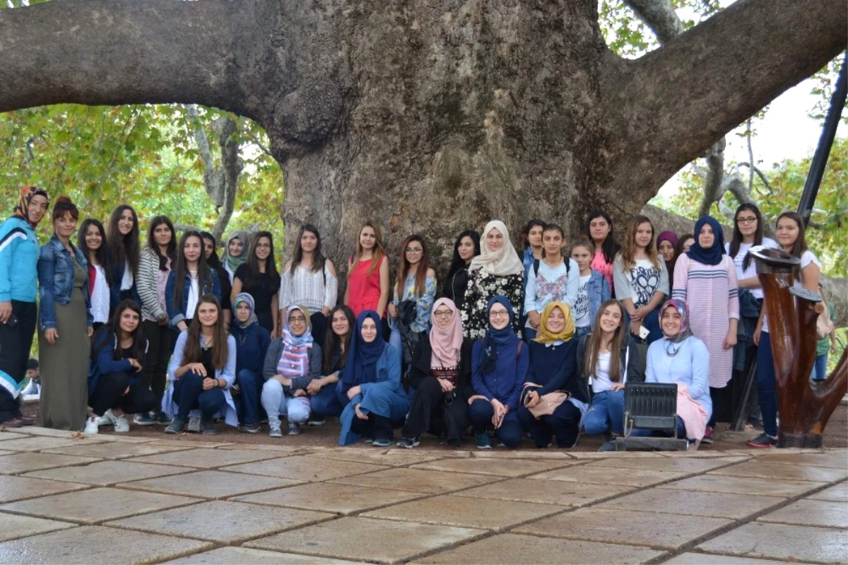 Afyonkarahisar Gençlik Merkezi Üyeleri Bursa\'ya Gezi Düzenledi
