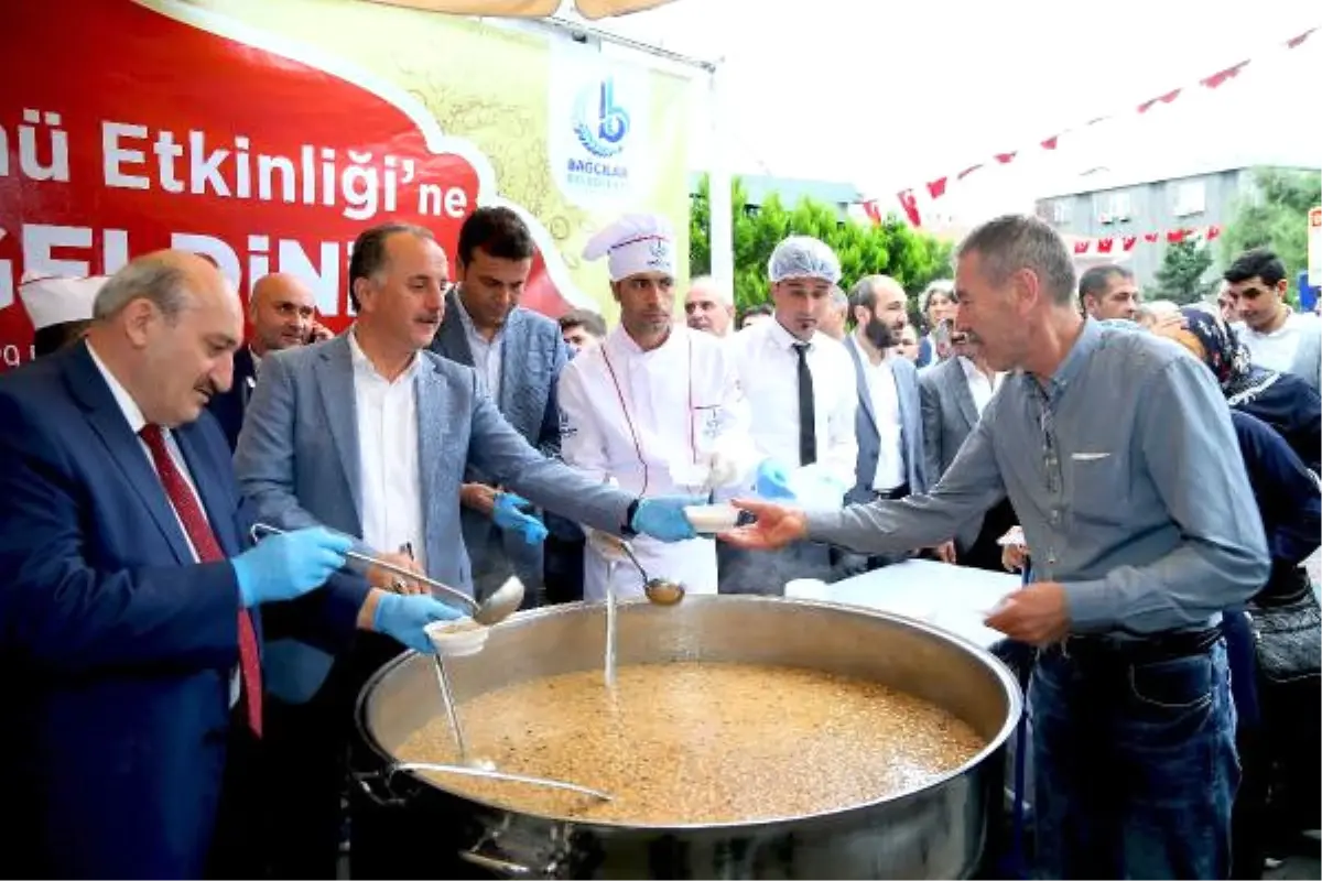 Bağcılar\'da Aşure Kazanı Birlik ve Beraberlik İçin Kaynadı
