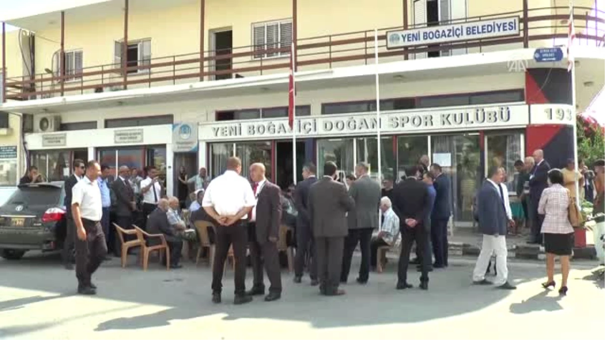 Başbakan Yardımcısı Akdağ, Yeniboğaziçi\'de Vatandaşlarla Sohbet Etti