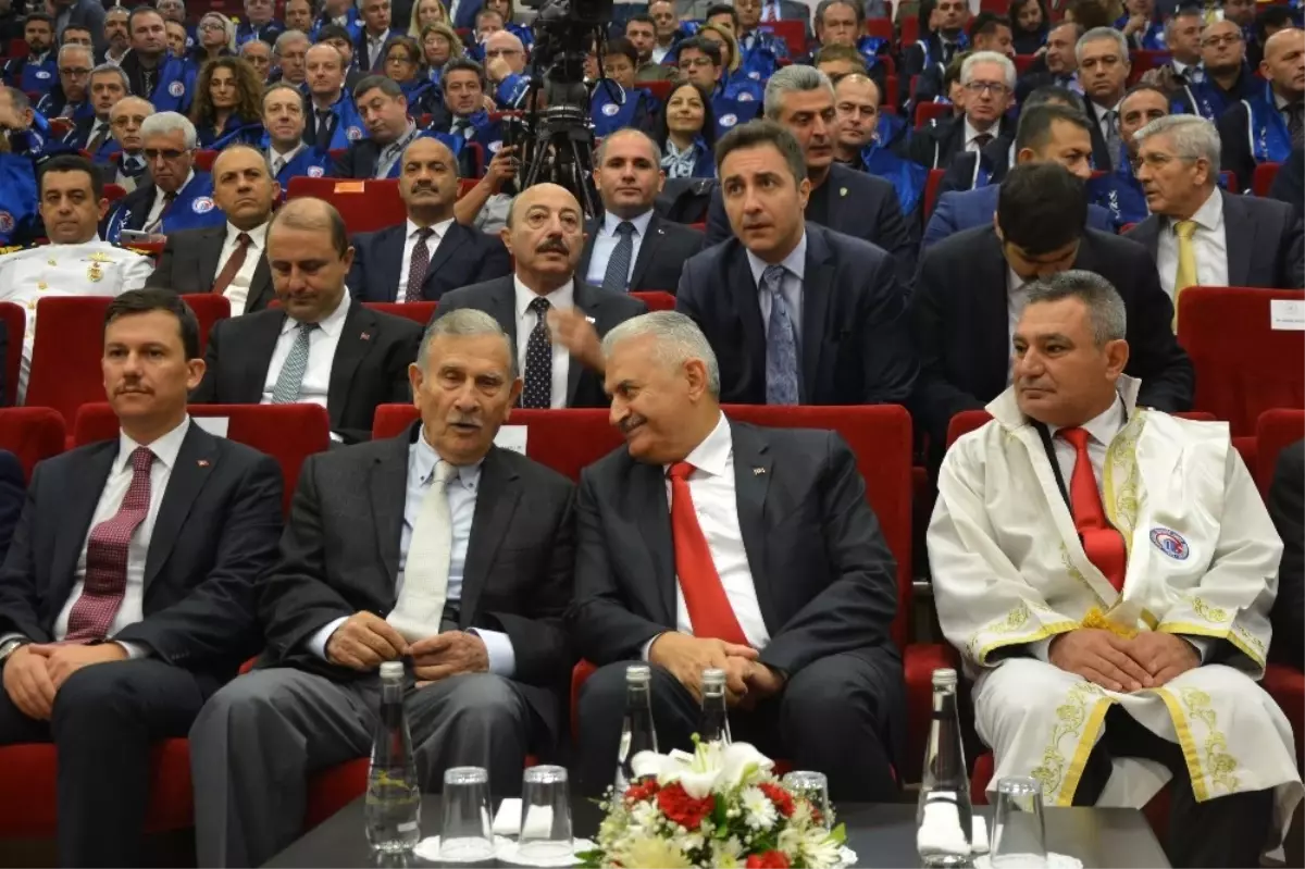 Başbakan Yıldırım: "Öğrencilerin Birikimini 1-2 Saate Sığdırarak Onların Geleceğini Karartamayız"