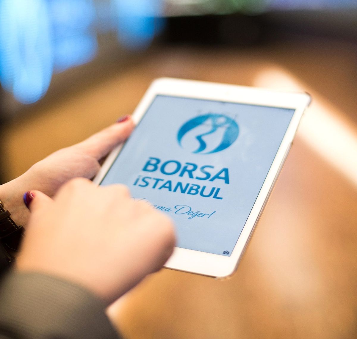 Borsa İlk Yarıda Yükseldi