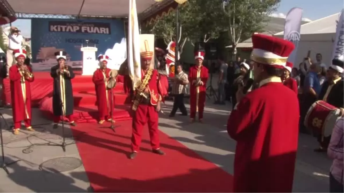 Elazığ Belediyesi 1. Ulusal Kitap Fuarı Açıldı