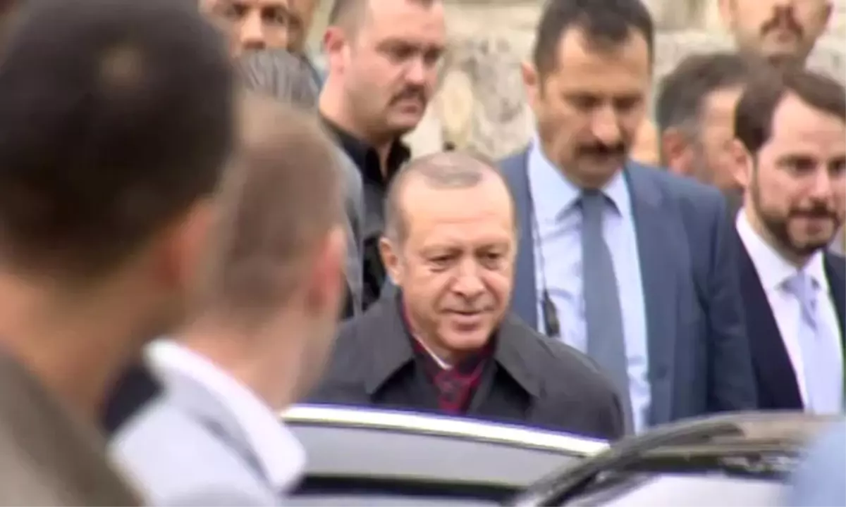 Erdoğan Cuma Namazını Yavuz Sultan Selim Camii\'nde Kıldı