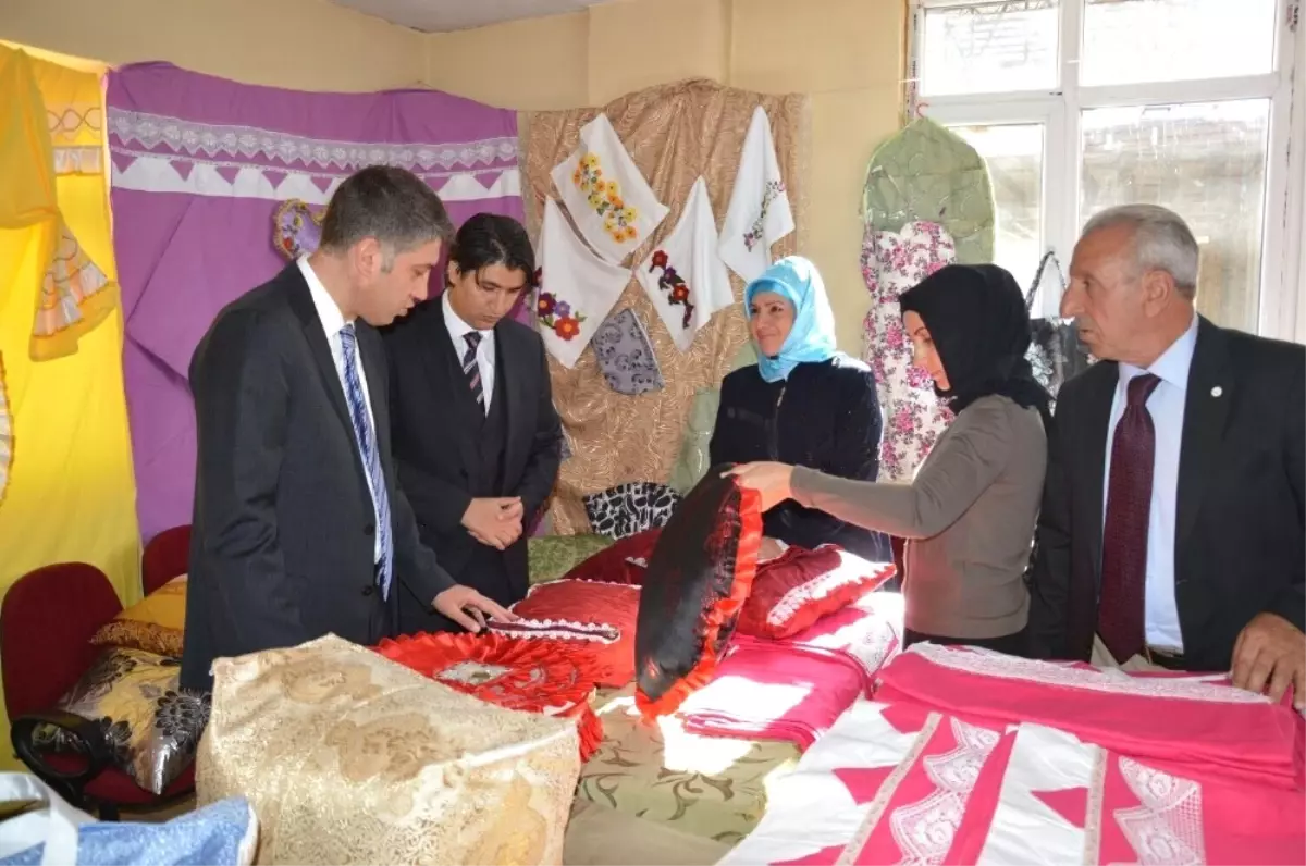 İl Kez Kadınlar Meslek Edindirme Kurslarına Katıldı