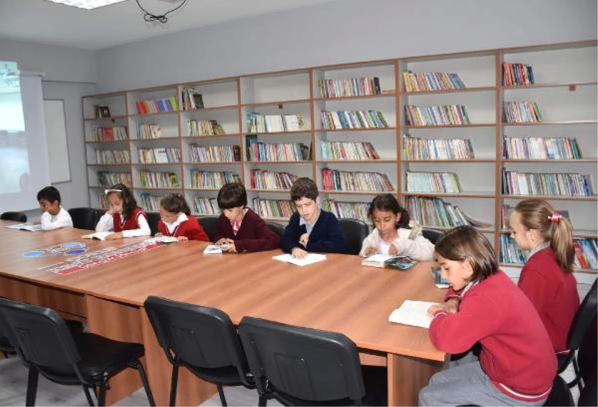 İlkokula, Bağışlarla 7 Bin Kitaplık Kütüphane Kuruldu