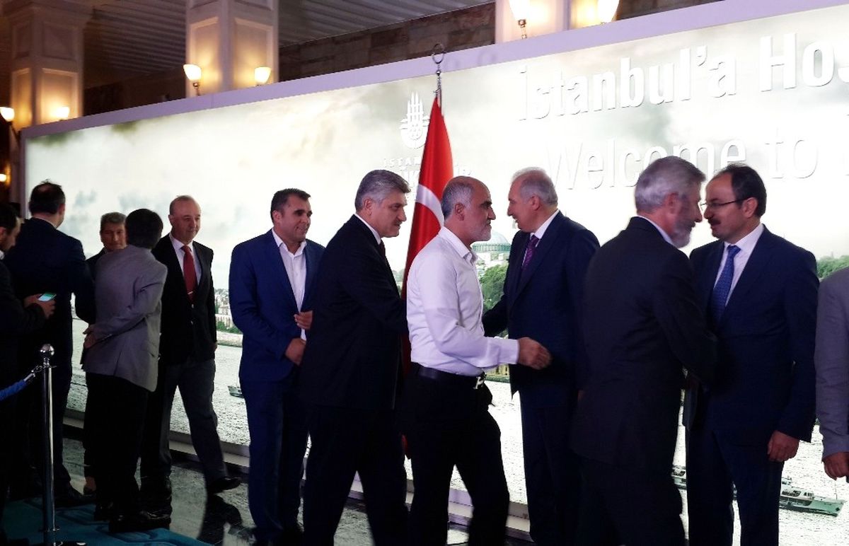İstanbul Büyükşehir Belediye Başkanı Mevlüt Uysal Tebrikleri Kabul Etti