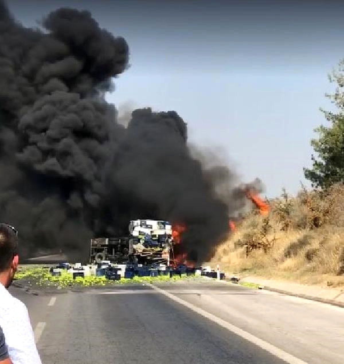 Kamyonla Çarpışan Tanker, Alev Alev Yandı