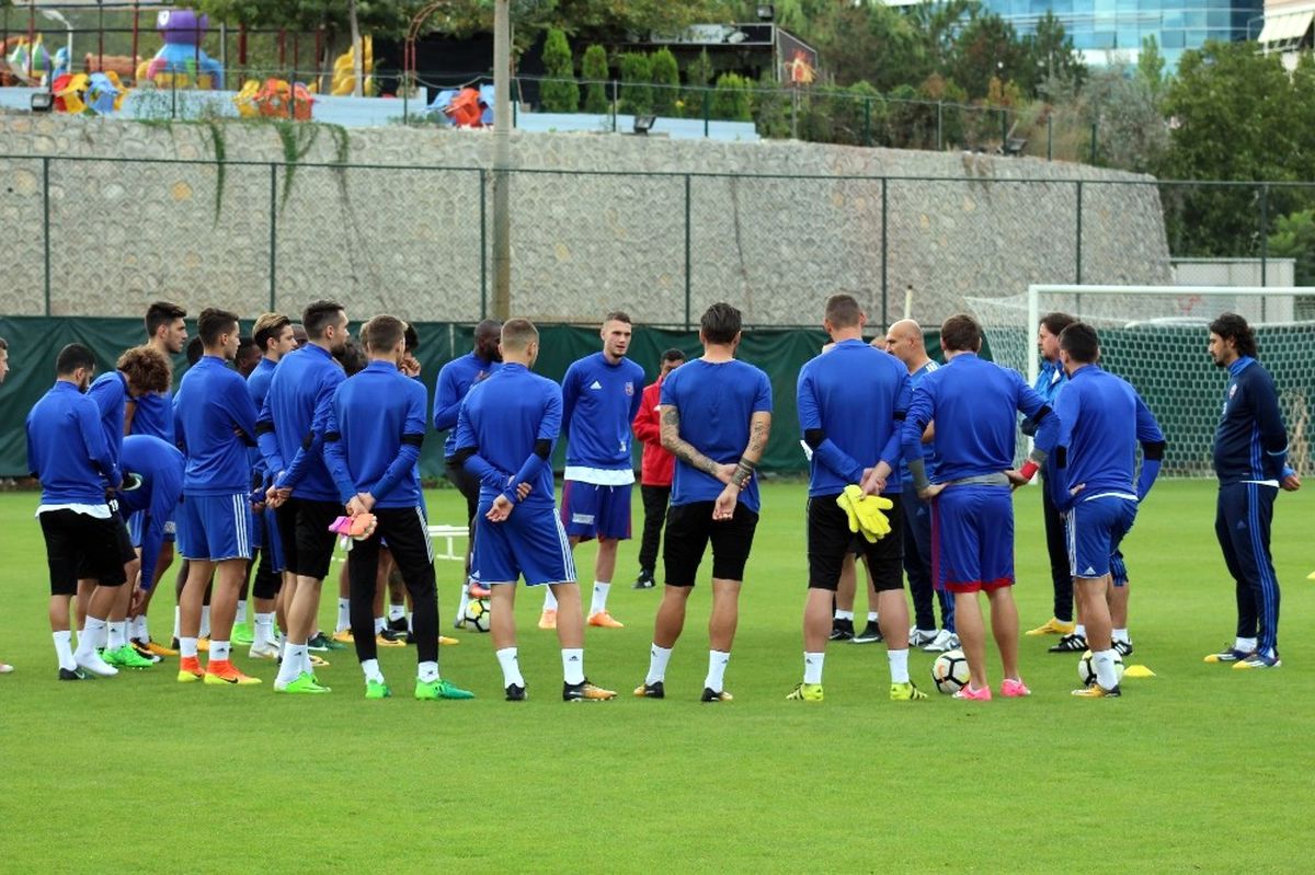 Karabükspor 4 Eksikle İstanbul\'a Gitti