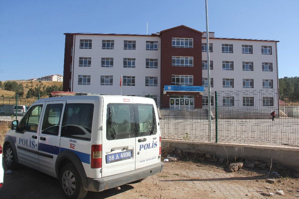 Okul Penceresinden Düşen 6 Yaşındaki Öğrenci Öldü