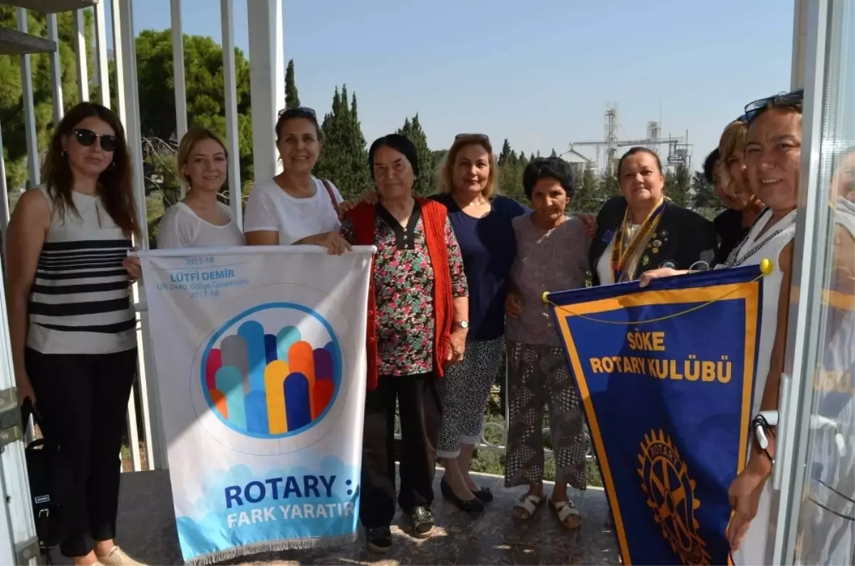 Söke Rotary Kulübü Yaşlıların Gönlünü Aldı