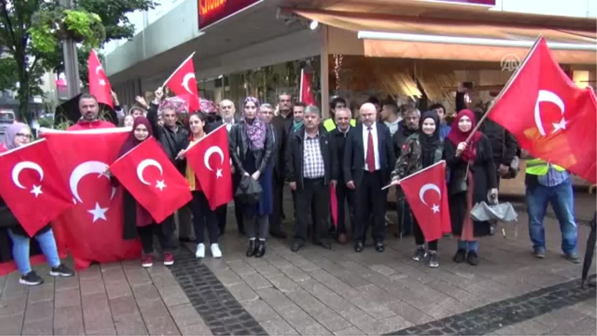 Almanya\'da Fetö Protestosu