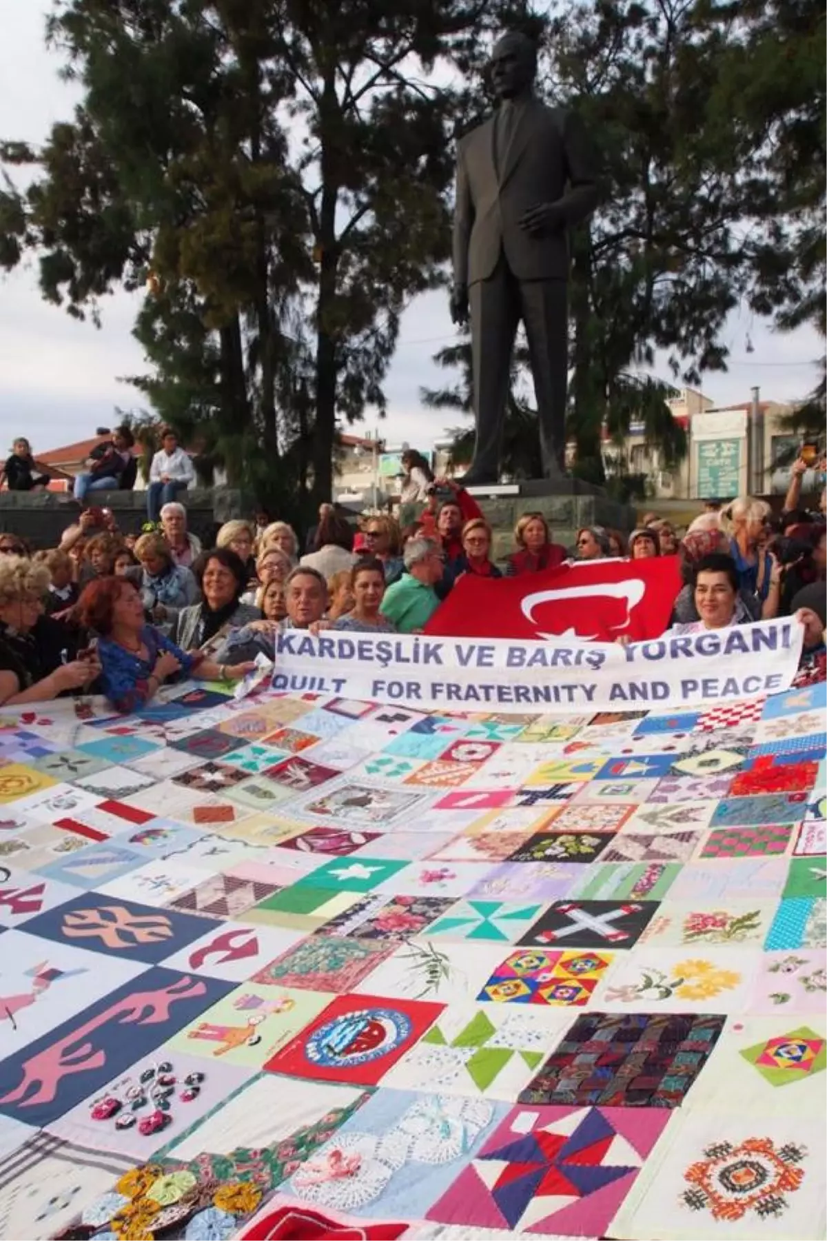 Ayvalık Tatları Festivali\'nde \'Barış\' Mesajı