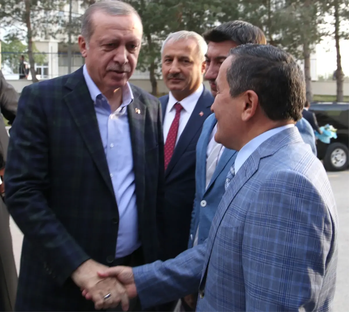 Cumhurbaşkanı Erdoğan\'dan Belediyeye Ziyaret