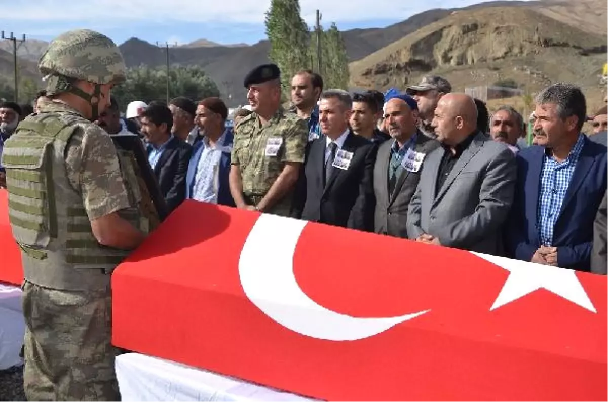 Doğubayazıt Şehitleri Törenle Uğurlandı (2)