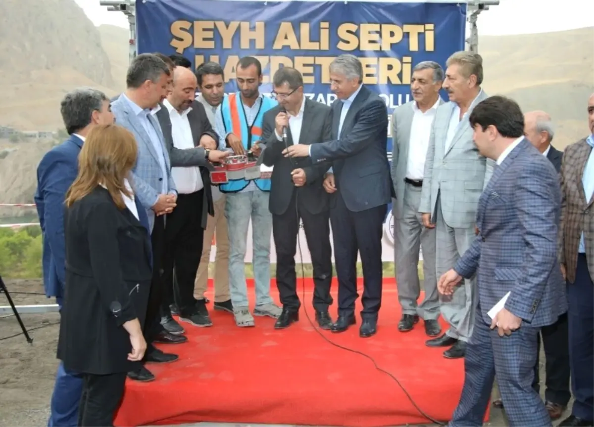 Elazığ Belediyesi\'nin Palu\'da Üst Yapı Çalışmaları