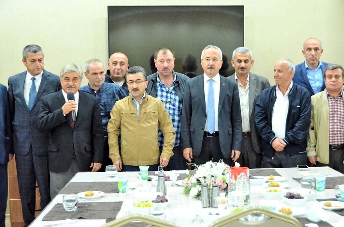 Emekli ve Tayin Olan Personele Veda Yemeği