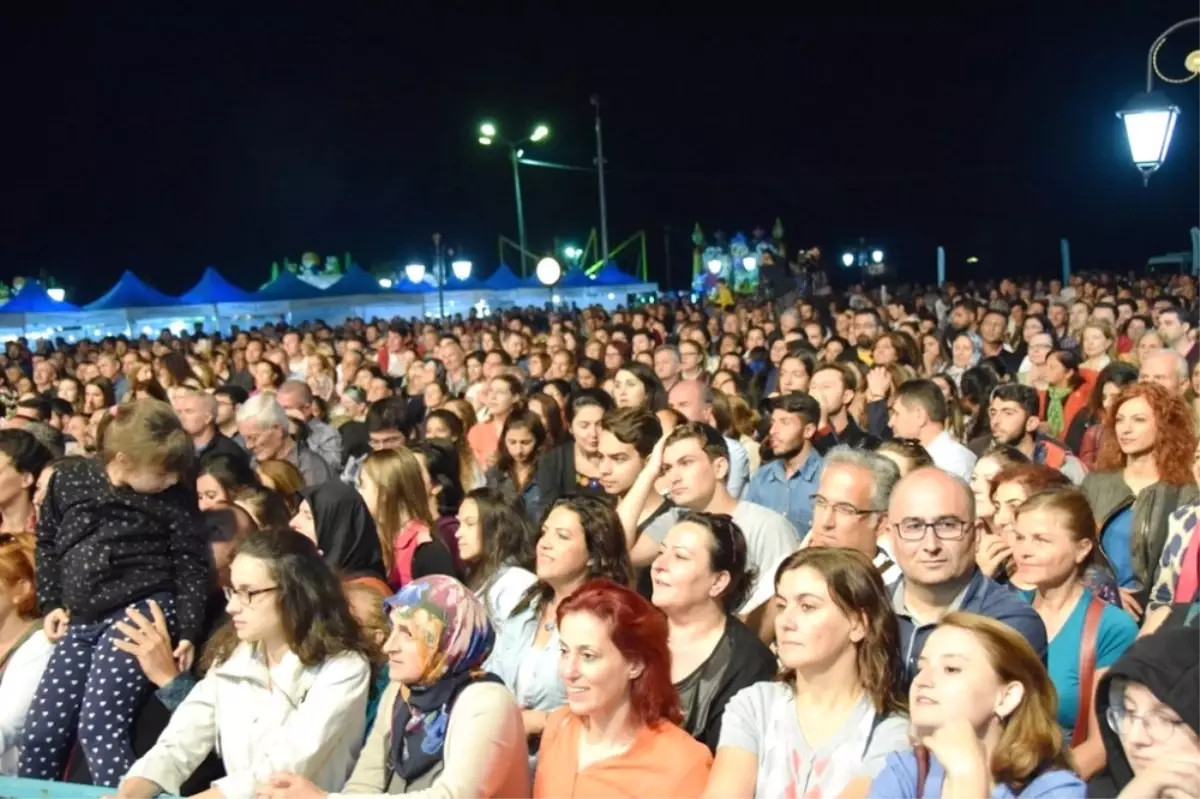 Festival Bitti Tadı Damaklarda Kaldı