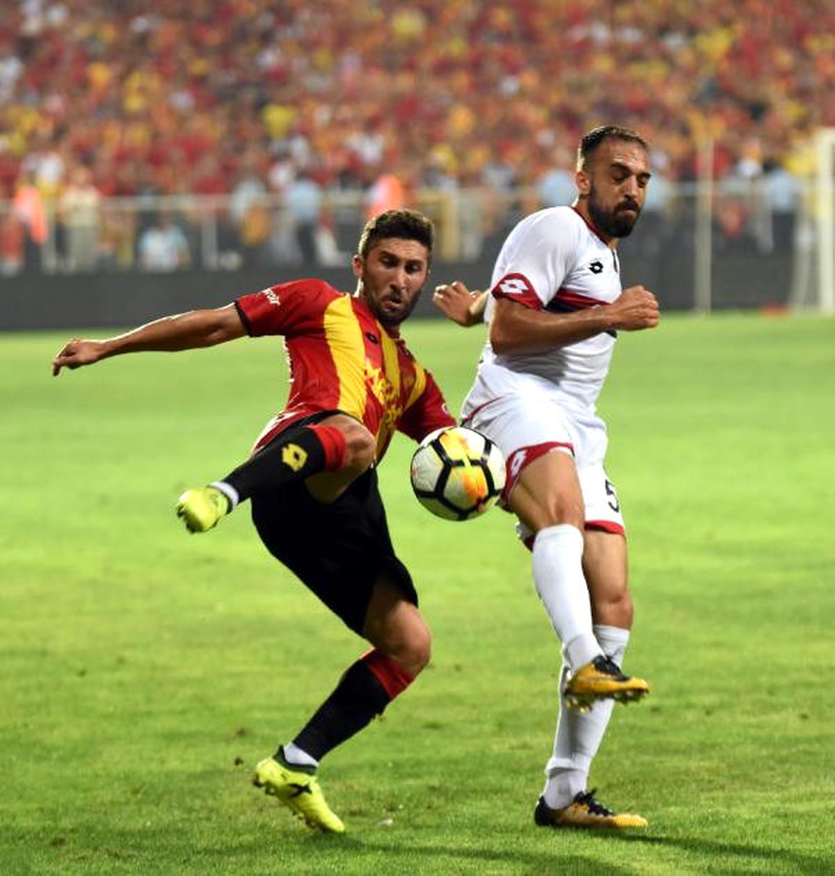 Göztepe\'ye 35 Yıl Sonra Milli Gurur