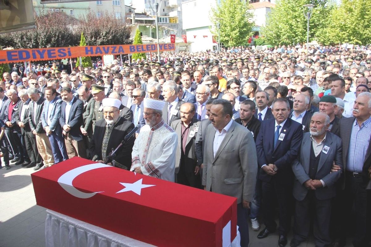 Ömer Halisdemir\'in Silah Arkadaşı Son Yolculuğuna Uğurlandı