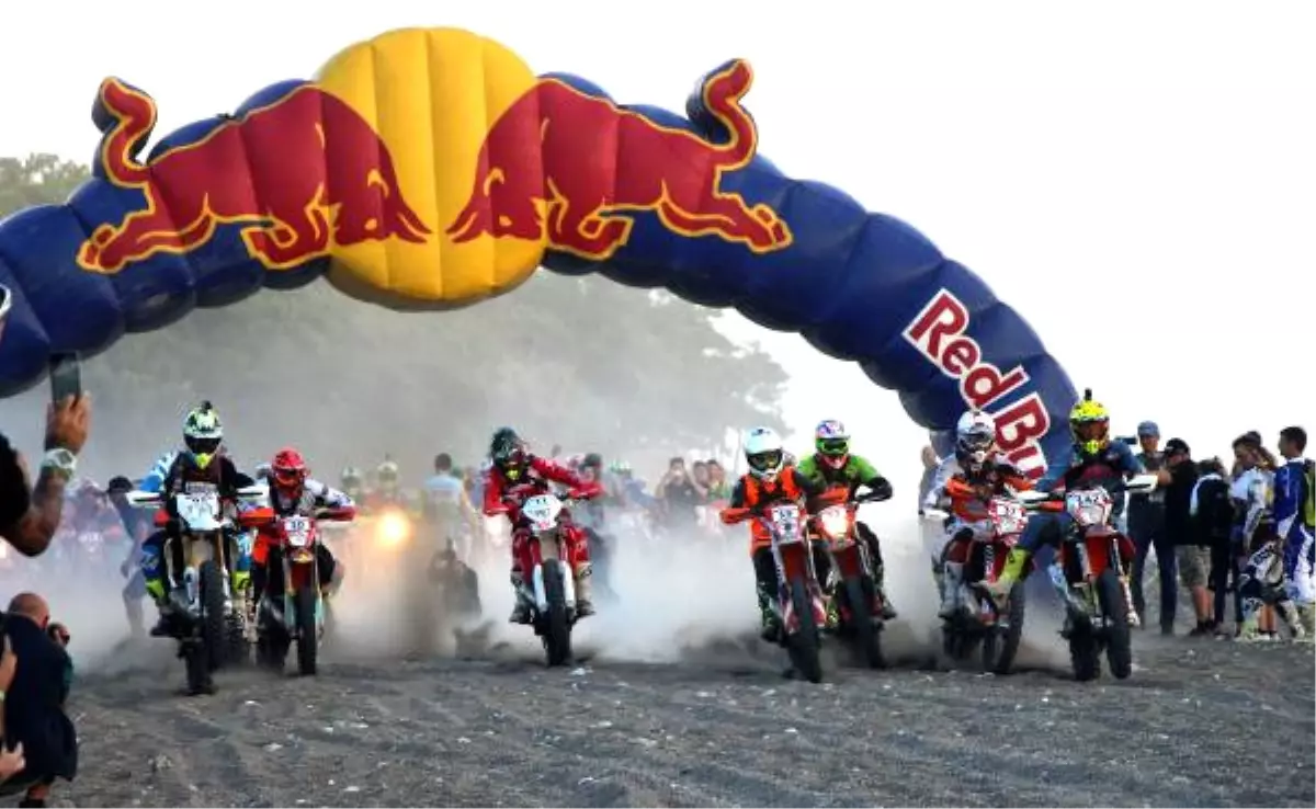 Red Bull Sea To Sky\'ın Şampiyonu Graham Jarvis