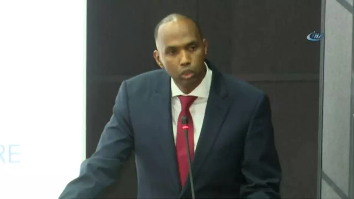 Somalili Askerlerin Türkçe Şarkısıyla, Mogadişu\'da Askeri Üs Açıldı