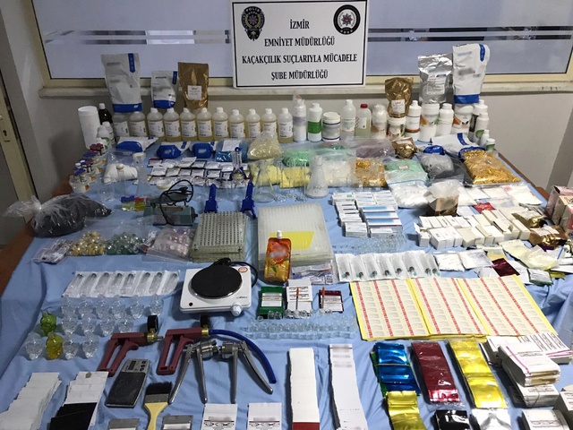 Vücut geliştirme sporcusunun villasına baskın ile ilgili görsel sonucu