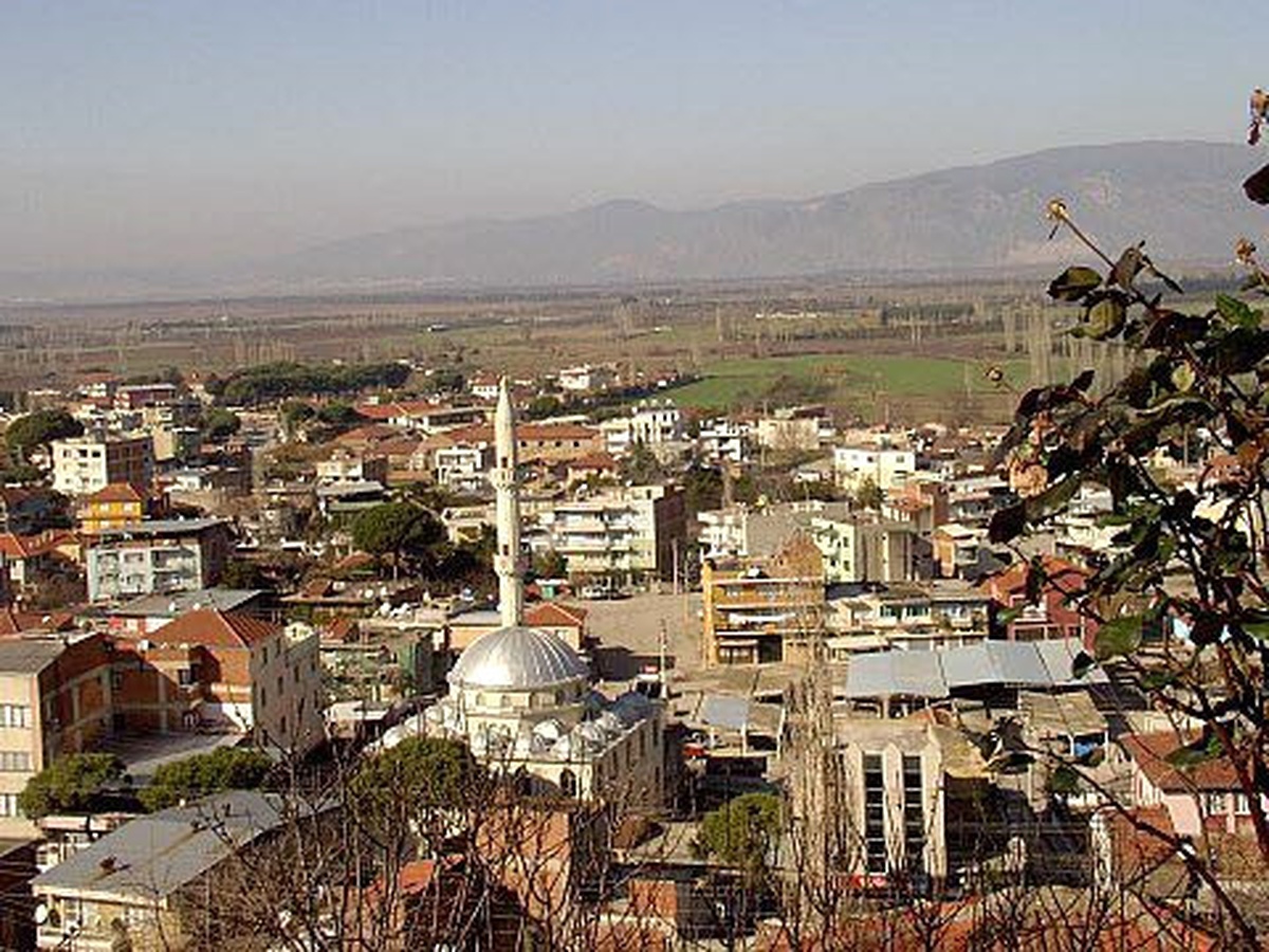 Bağarası\'nın 60 Yıllık Kanalizasyon Sorunu Çözülüyor