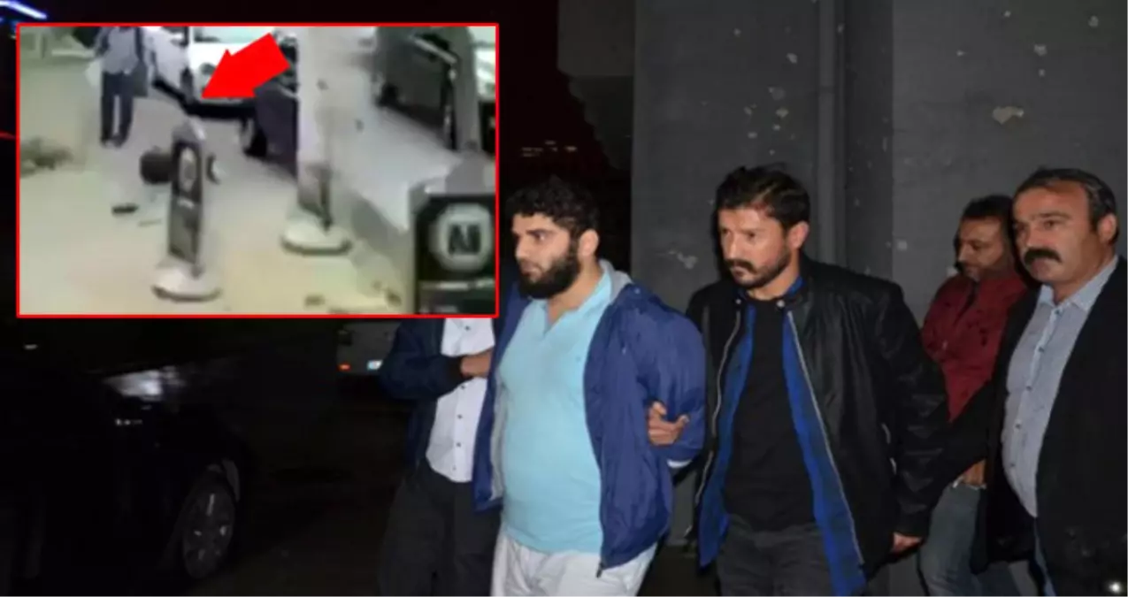 Başörtülü Kadına Önce Omuz Sonra Yumruk Atan Saldırgan, Tıp Öğrencisi Çıktı!