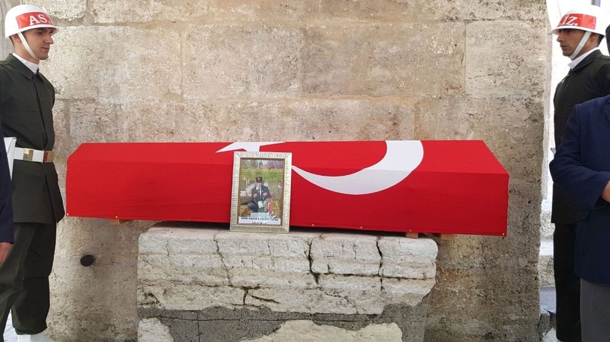 Hareket Halindeki Otobüse Binerken Düşen Kore Gazisi Vefat Etti