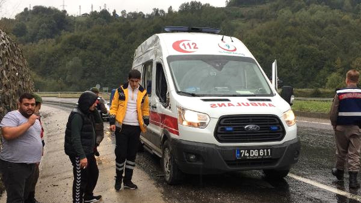 Hasta Taşıyan Ambulans Kaza Yaptı