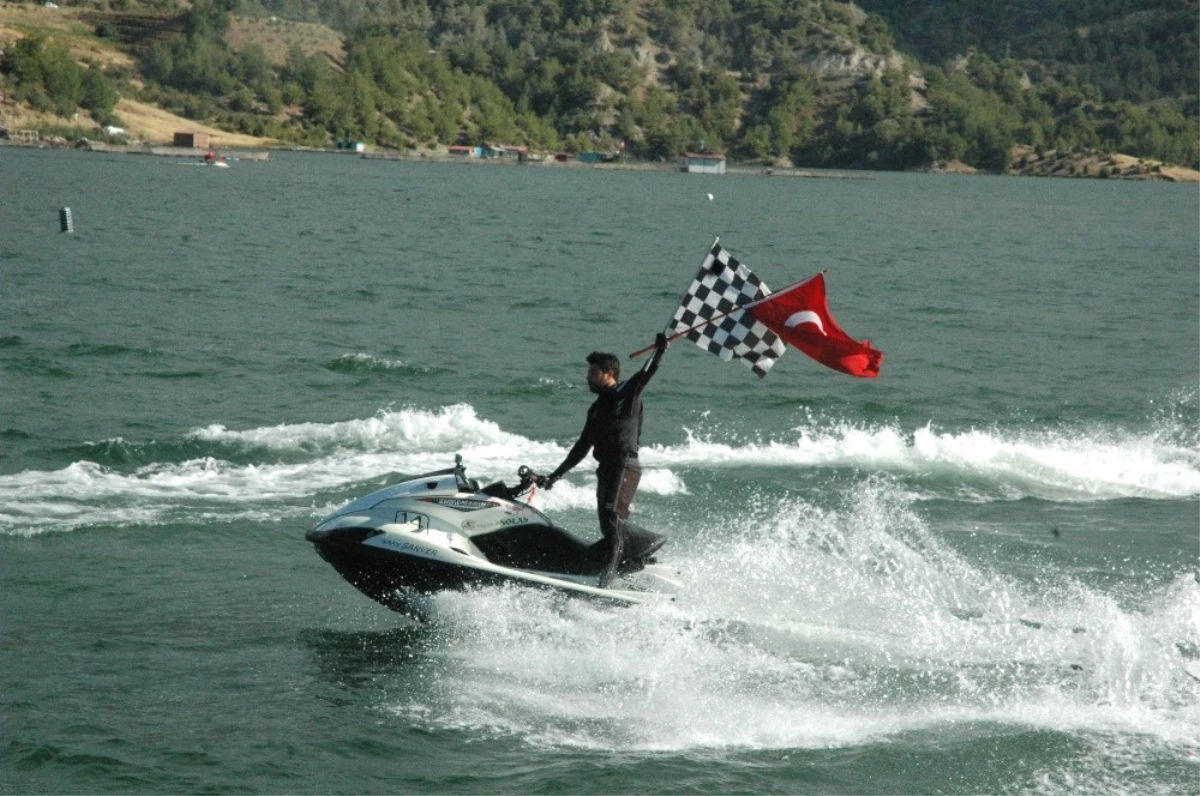 Kahramanmaraş\'ta Türkiye Su Jeti ve Flyboard Şampiyonası
