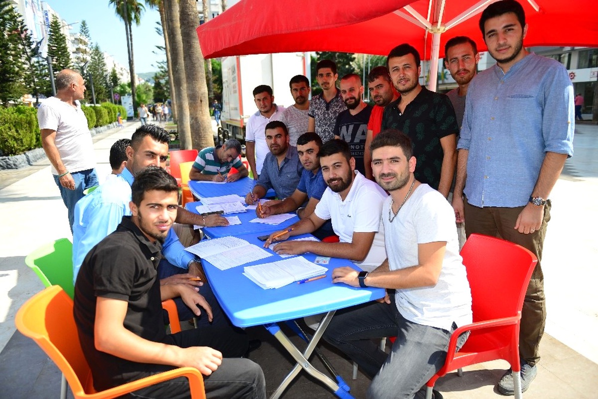 Kumluca AK Parti Gençlik Kolları\'ndan Kan Bağışı
