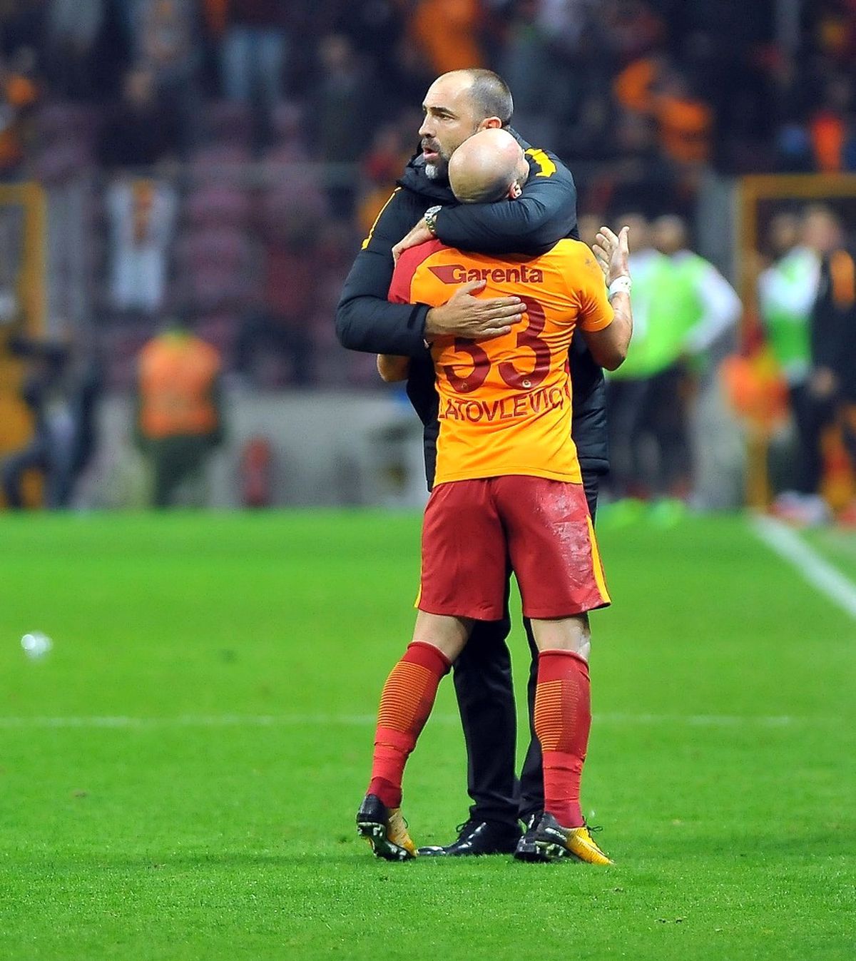 Latovlevici, Eski Takımına Karşı