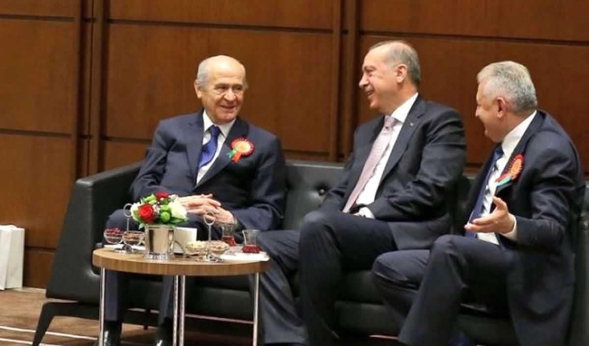 Meclis\'te Sürpriz Zirve