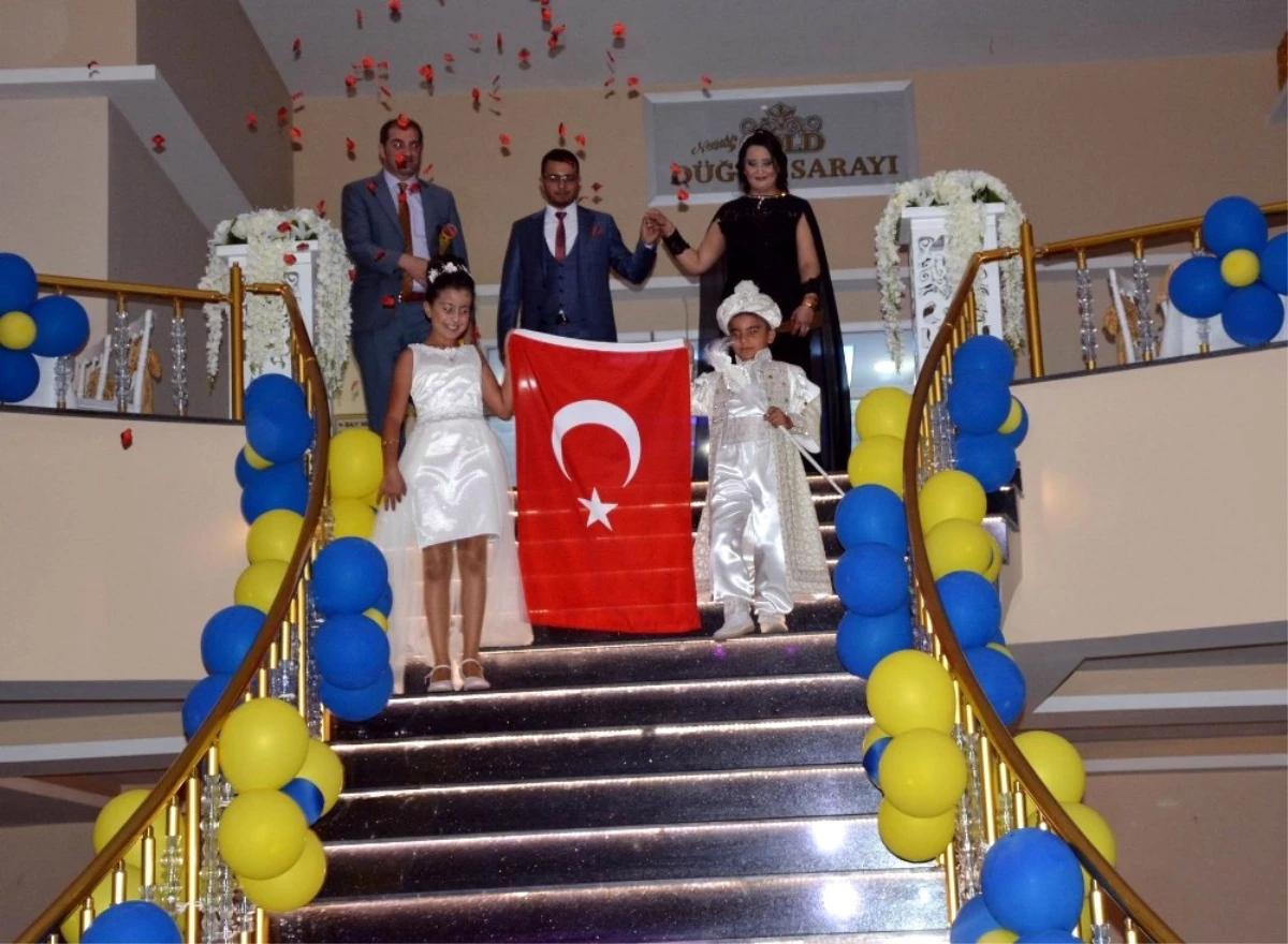 Fanatik Taraftarın Sünnet Düğünü Sarı Lacivert Renklerle Yapıldı
