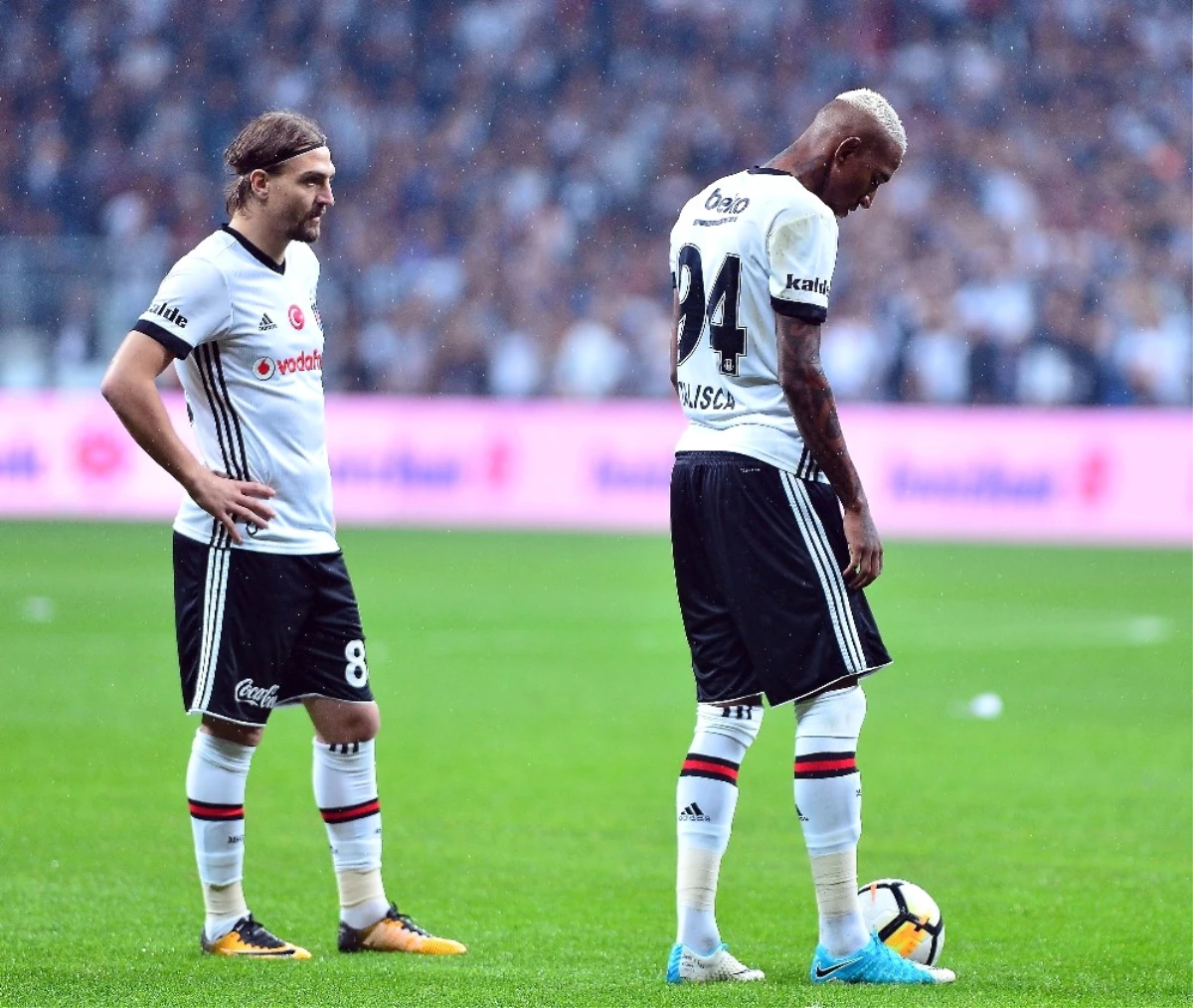 Süper Lig: Beşiktaş: 1 - Trabzonspor: 1 (İlk Yarı)