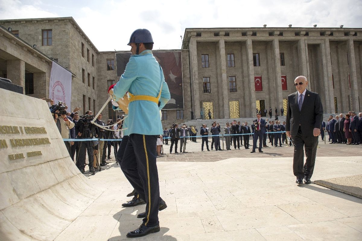 Yeni Yasama Yılı Başlıyor