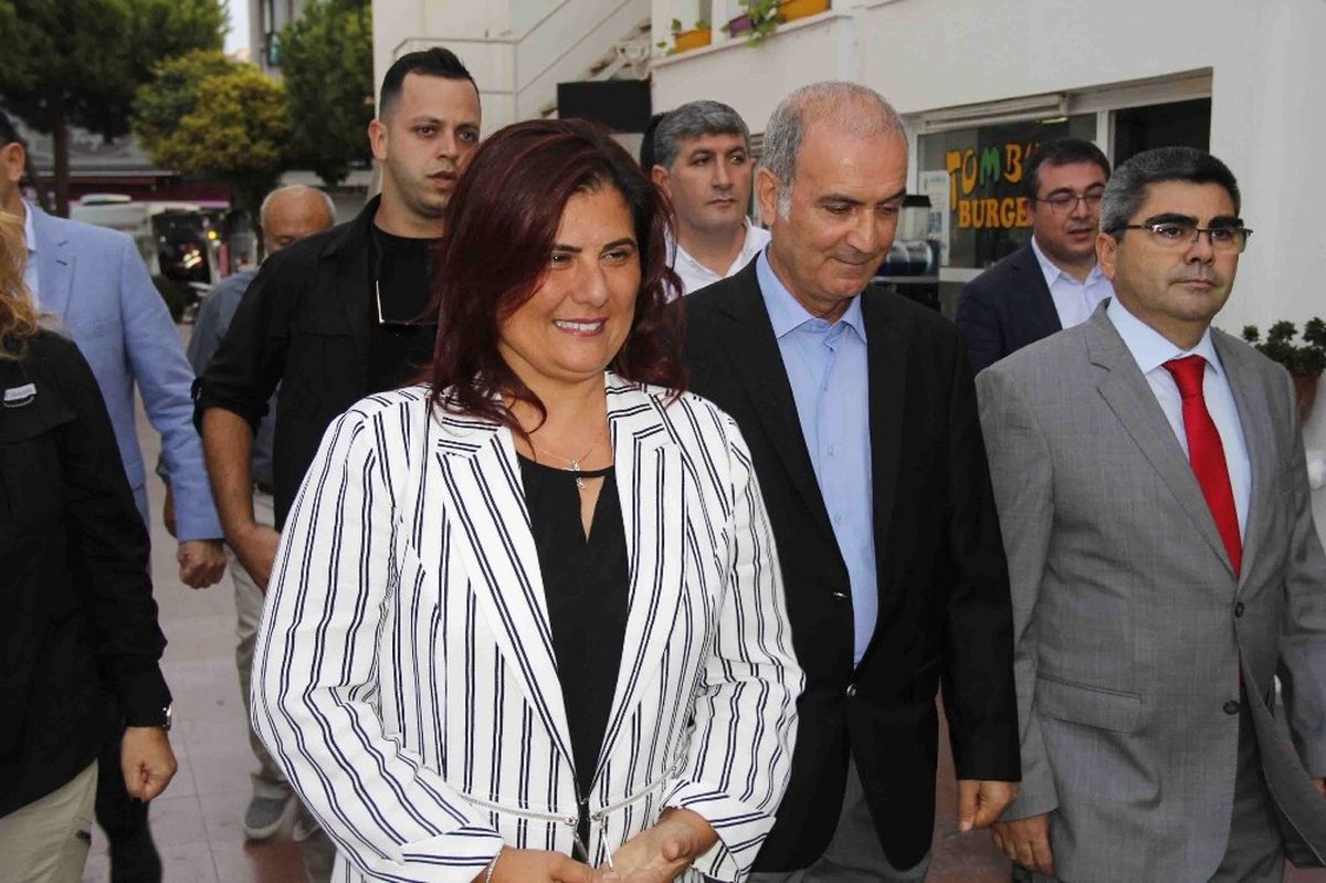 Çerçioğlu, Kuşadası\'nda Muharrem İftarına Katıldı