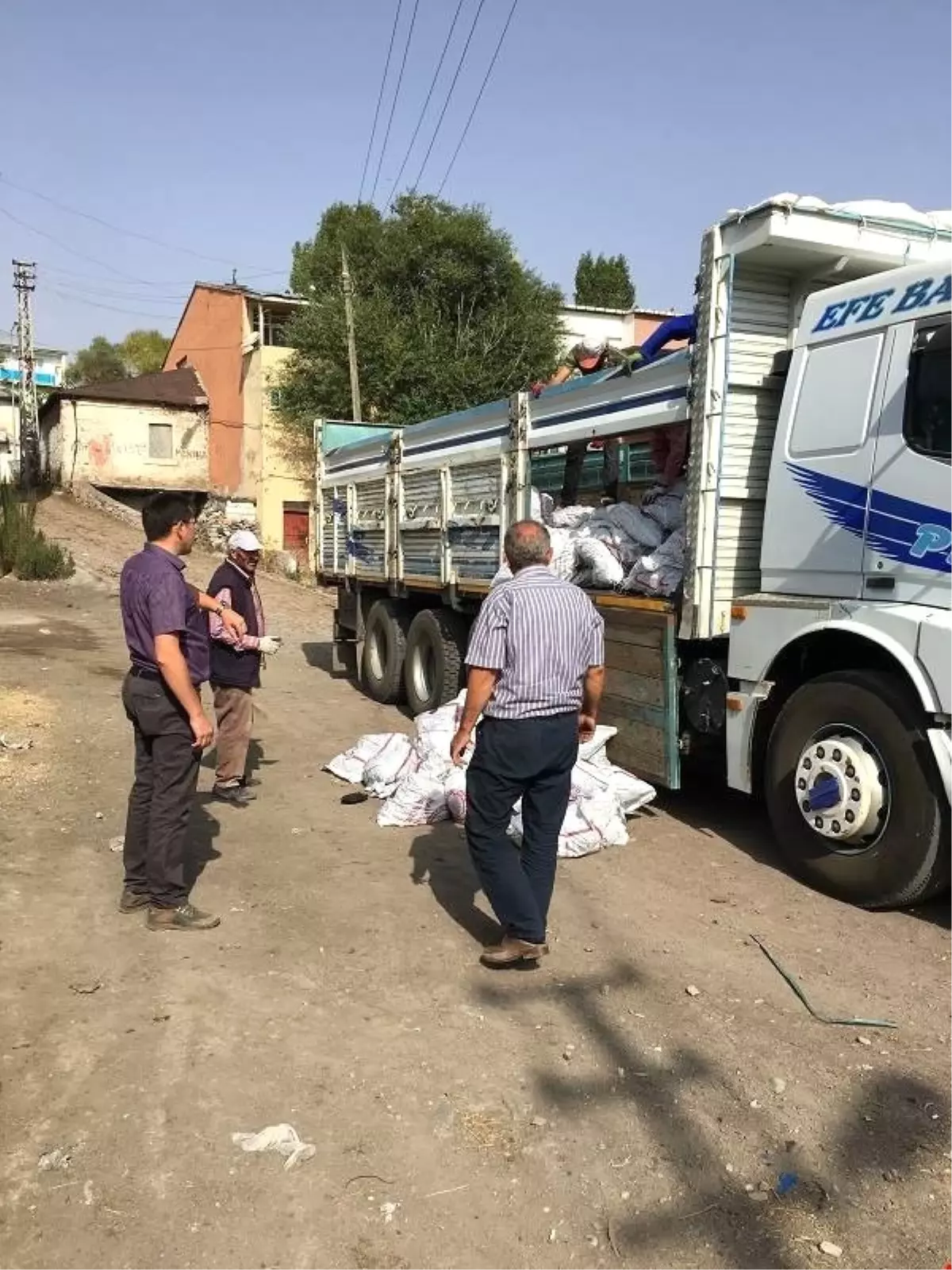 Çıldır Sydv Dar Gelirli Ailelere Kömür Yardımı Yaptı