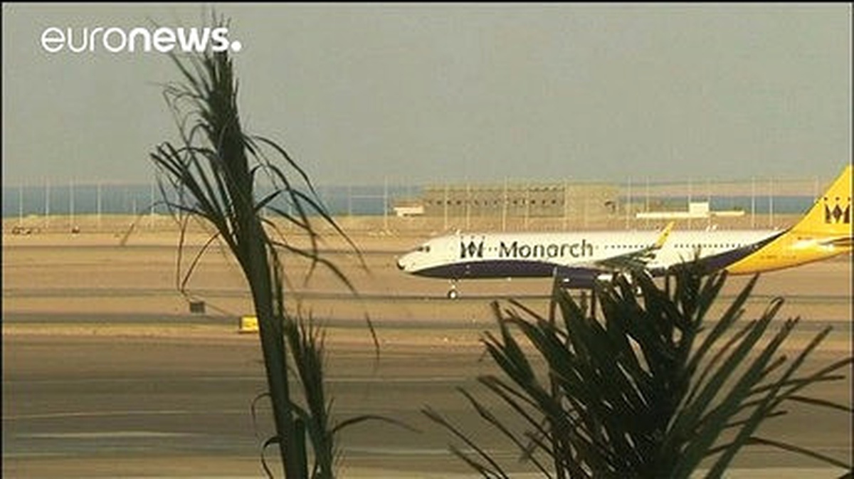 İngiltere\'nin En Büyük 5. Havayolu Şirketi Monarch Airlines İflas Açıkladı