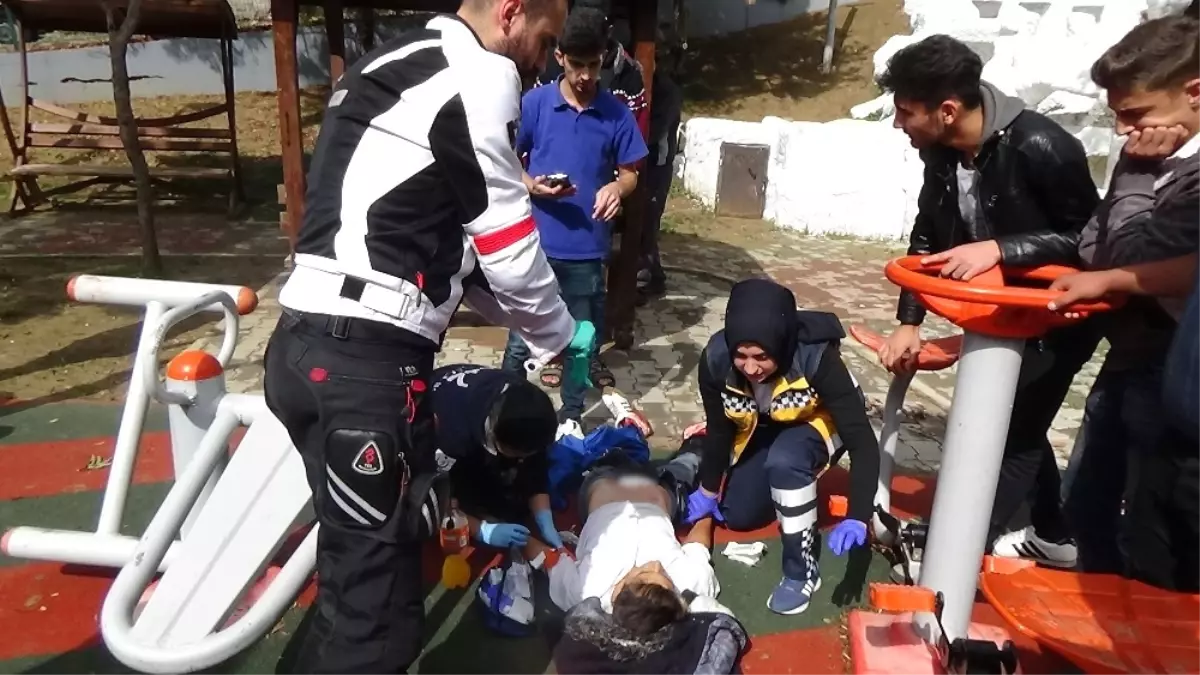 Liselilerin İnternette Başlayan Kavga Kanlı Bitti