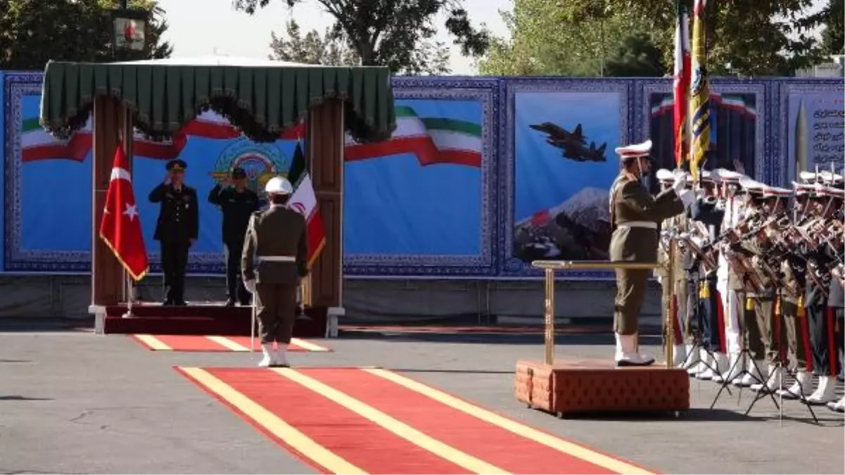 Orgeneral Hulusi Akar İranlı Tümgeneral Bakıri ile Görüştü